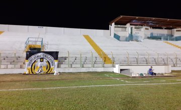 Estádio Tibério Nunes, em Floriano (Foto: Torcida Cori Choop)