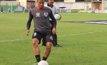 Revelado pelo Corisabbá, Anderson Kamar assume presidência e camisa 9 do clube (Foto: Abdias Bideh/GloboEsporte)