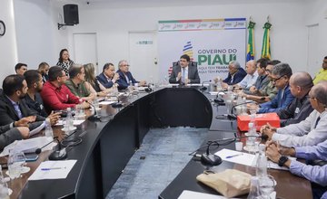 Encontro de dirigentes com governador do Piauí (Foto: Gabriel Paulino)