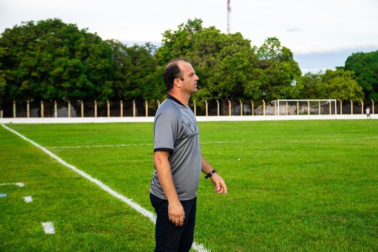 Fernando Agostini avalia estreia do Corisabbá e projeta semana intensa de treinos .